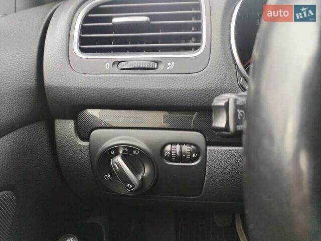 Серый Фольксваген Гольф, объемом двигателя 1.6 л и пробегом 253 тыс. км за 7700 $, фото 54 на Automoto.ua