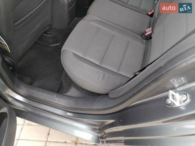 Серый Фольксваген Гольф, объемом двигателя 1.6 л и пробегом 253 тыс. км за 7700 $, фото 34 на Automoto.ua
