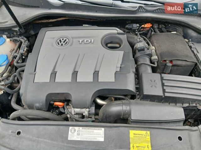 Серый Фольксваген Гольф, объемом двигателя 1.6 л и пробегом 260 тыс. км за 7400 $, фото 32 на Automoto.ua