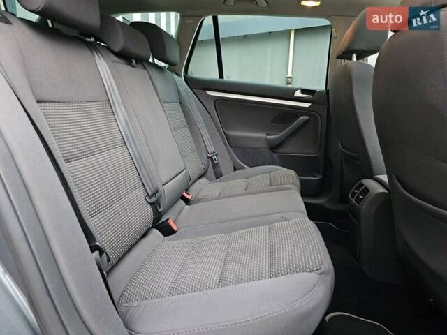 Серый Фольксваген Гольф, объемом двигателя 1.4 л и пробегом 198 тыс. км за 6700 $, фото 9 на Automoto.ua