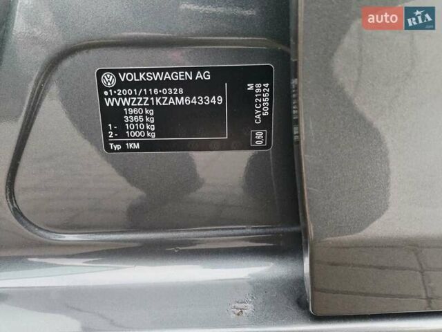 Серый Фольксваген Гольф, объемом двигателя 1.6 л и пробегом 253 тыс. км за 7700 $, фото 32 на Automoto.ua