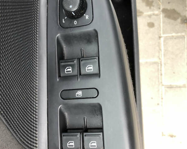 Сірий Фольксваген Гольф, об'ємом двигуна 1.4 л та пробігом 220 тис. км за 5150 $, фото 6 на Automoto.ua