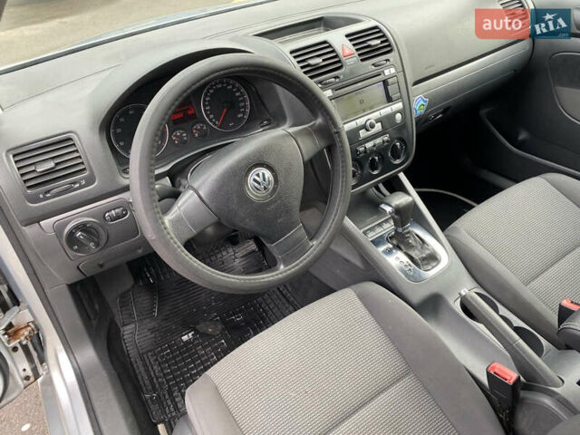 Сірий Фольксваген Гольф, об'ємом двигуна 1.6 л та пробігом 206 тис. км за 6750 $, фото 30 на Automoto.ua