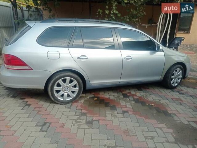 Фольксваген Гольф 2009 в Черноморске (Ильичевске) на Automoto.ua Серый Фольксваген Гольф, объемом двигателя 1.39 л и пробегом 233 тыс. км за 4800 $, фото 9 на Automoto.ua