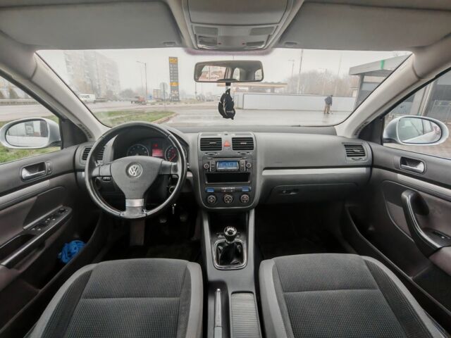 Серый Фольксваген Гольф, объемом двигателя 1.4 л и пробегом 245 тыс. км за 6200 $, фото 17 на Automoto.ua