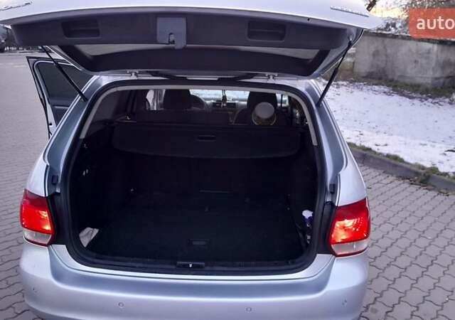 Серый Фольксваген Гольф, объемом двигателя 1.6 л и пробегом 370 тыс. км за 4900 $, фото 15 на Automoto.ua