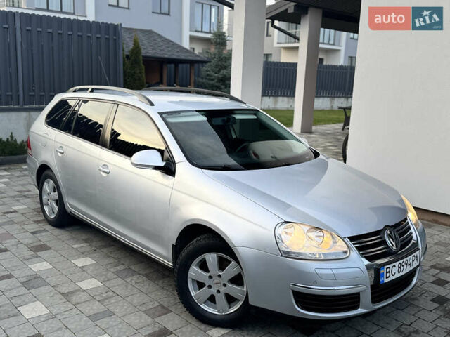 Серый Фольксваген Гольф, объемом двигателя 1.6 л и пробегом 225 тыс. км за 6450 $, фото 6 на Automoto.ua