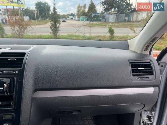 Серый Фольксваген Гольф, объемом двигателя 1.39 л и пробегом 330 тыс. км за 5999 $, фото 16 на Automoto.ua