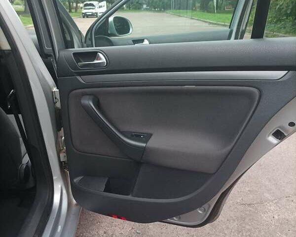 Серый Фольксваген Гольф, объемом двигателя 1.4 л и пробегом 175 тыс. км за 5300 $, фото 49 на Automoto.ua