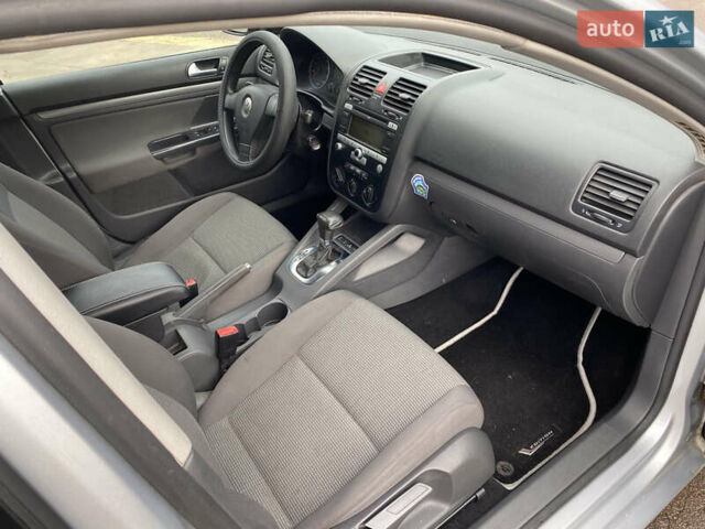 Сірий Фольксваген Гольф, об'ємом двигуна 1.6 л та пробігом 206 тис. км за 6750 $, фото 16 на Automoto.ua