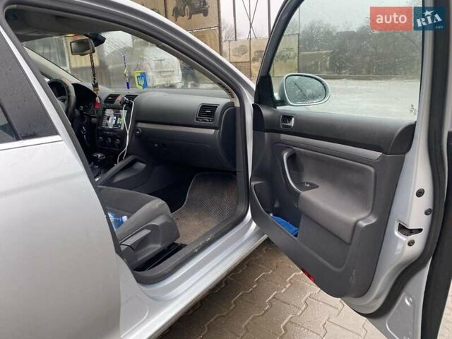 Серый Фольксваген Гольф, объемом двигателя 1.9 л и пробегом 343 тыс. км за 5950 $, фото 10 на Automoto.ua