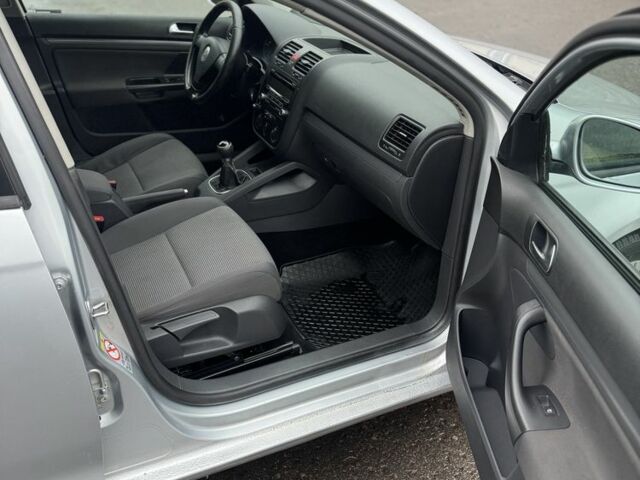 Серый Фольксваген Гольф, объемом двигателя 1.9 л и пробегом 250 тыс. км за 3350 $, фото 16 на Automoto.ua