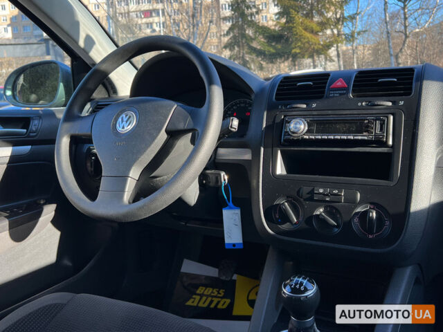 Серый Фольксваген Гольф, объемом двигателя 1.4 л и пробегом 186 тыс. км за 6400 $, фото 11 на Automoto.ua