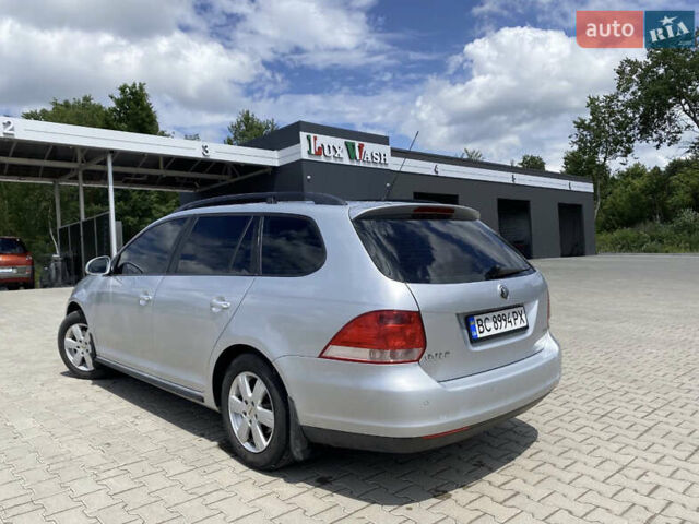 Серый Фольксваген Гольф, объемом двигателя 1.6 л и пробегом 225 тыс. км за 5000 $, фото 1 на Automoto.ua