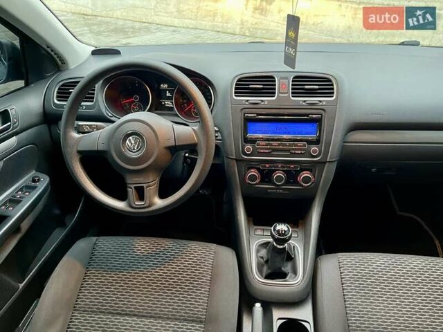 Серый Фольксваген Гольф, объемом двигателя 1.6 л и пробегом 144 тыс. км за 7950 $, фото 37 на Automoto.ua