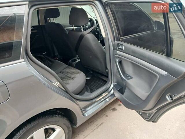 Сірий Фольксваген Гольф, об'ємом двигуна 1.6 л та пробігом 307 тис. км за 7100 $, фото 9 на Automoto.ua