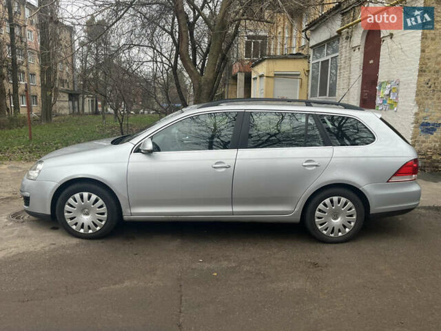 Серый Фольксваген Гольф, объемом двигателя 1.39 л и пробегом 250 тыс. км за 5912 $, фото 4 на Automoto.ua