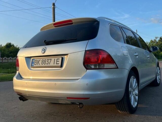 Серый Фольксваген Гольф, объемом двигателя 2 л и пробегом 320 тыс. км за 7500 $, фото 1 на Automoto.ua