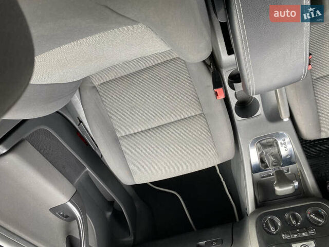 Сірий Фольксваген Гольф, об'ємом двигуна 1.6 л та пробігом 206 тис. км за 6750 $, фото 25 на Automoto.ua