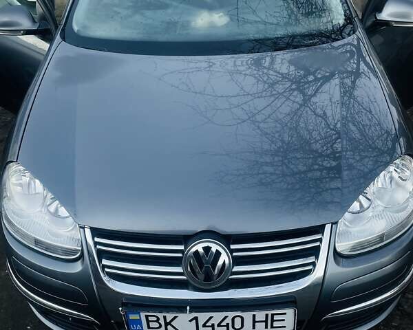 Серый Фольксваген Гольф, объемом двигателя 1.39 л и пробегом 298 тыс. км за 6000 $, фото 7 на Automoto.ua