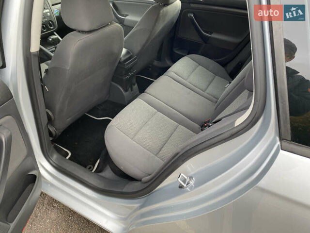Сірий Фольксваген Гольф, об'ємом двигуна 1.6 л та пробігом 206 тис. км за 6750 $, фото 23 на Automoto.ua