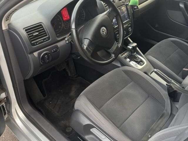 Серый Фольксваген Гольф, объемом двигателя 1.4 л и пробегом 184 тыс. км за 6200 $, фото 12 на Automoto.ua