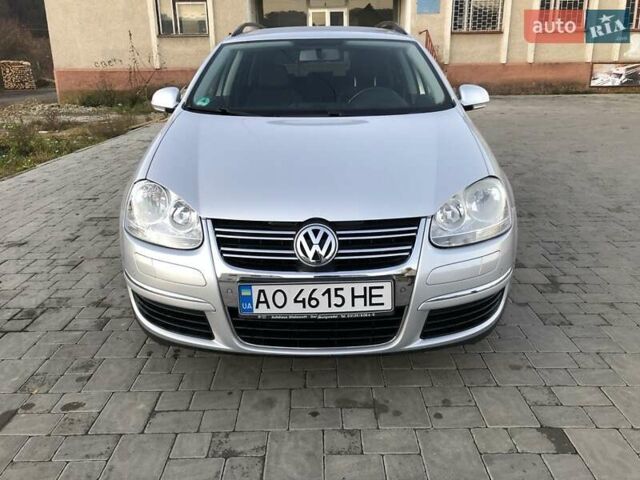 Фольксваген Гольф 2009 в Ужгороде на Automoto.ua Серый Фольксваген Гольф, объемом двигателя 1.39 л и пробегом 183 тыс. км за 6200 $, фото 1 на Automoto.ua