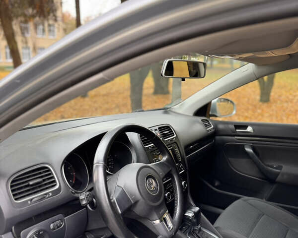 Сірий Фольксваген Гольф, об'ємом двигуна 1.39 л та пробігом 173 тис. км за 7800 $, фото 32 на Automoto.ua