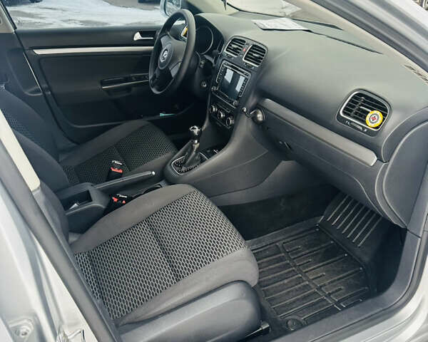 Серый Фольксваген Гольф, объемом двигателя 1.39 л и пробегом 206 тыс. км за 7500 $, фото 19 на Automoto.ua