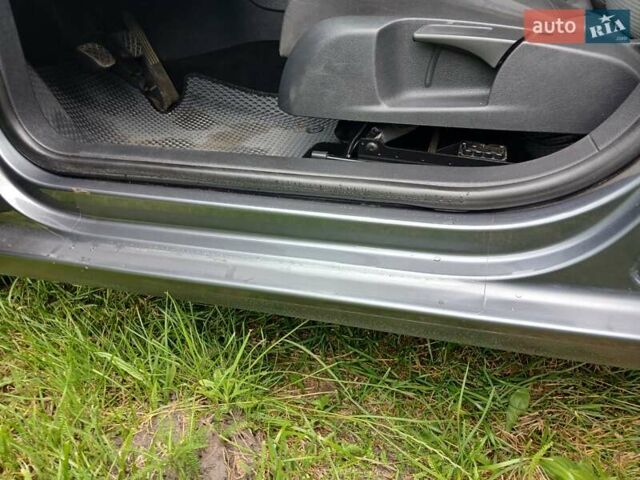 Серый Фольксваген Гольф, объемом двигателя 1.6 л и пробегом 260 тыс. км за 7400 $, фото 23 на Automoto.ua