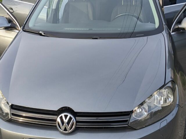 Серый Фольксваген Гольф, объемом двигателя 1.6 л и пробегом 299 тыс. км за 6550 $, фото 1 на Automoto.ua