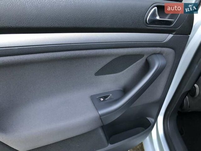 Фольксваген Гольф 2009 в Ужгороде на Automoto.ua Серый Фольксваген Гольф, объемом двигателя 1.39 л и пробегом 183 тыс. км за 6200 $, фото 29 на Automoto.ua