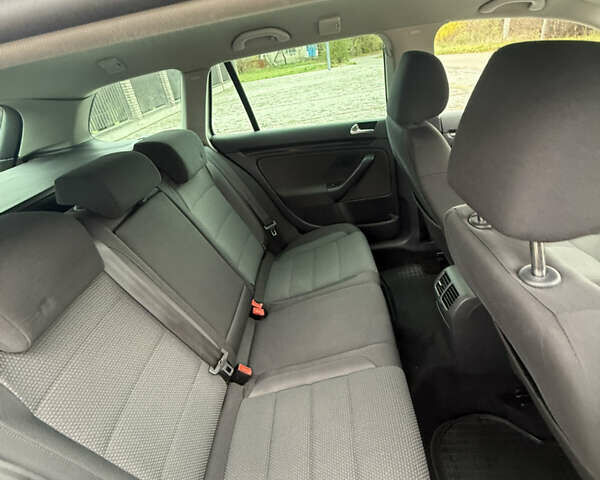 Серый Фольксваген Гольф, объемом двигателя 1.39 л и пробегом 193 тыс. км за 6300 $, фото 17 на Automoto.ua