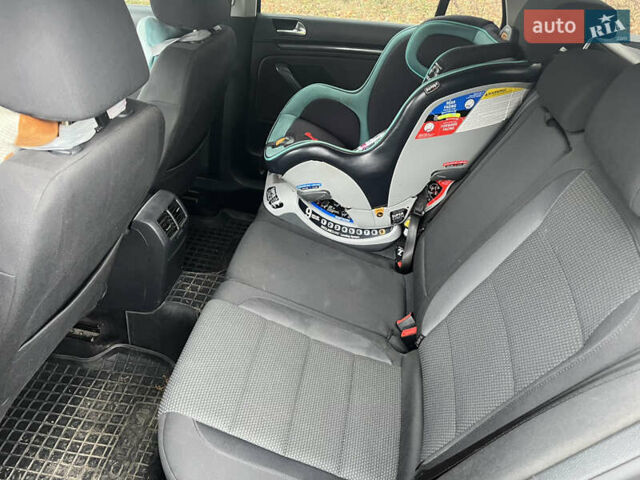 Фольксваген Гольф 2009 в Виннице на Automoto.ua Серый Фольксваген Гольф, объемом двигателя 1.6 л и пробегом 283 тыс. км за 7200 $, фото 6 на Automoto.ua