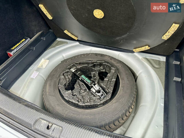 Фольксваген Гольф 2009 в Черкассах на Automoto.ua Серый Фольксваген Гольф, объемом двигателя 1.9 л и пробегом 221 тыс. км за 6950 $, фото 17 на Automoto.ua