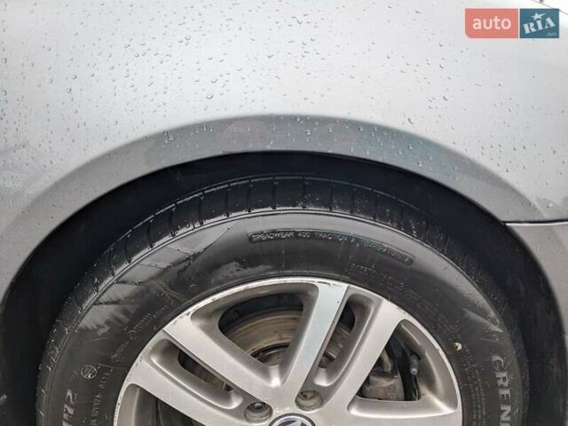 Серый Фольксваген Гольф, объемом двигателя 1.6 л и пробегом 351 тыс. км за 6500 $, фото 16 на Automoto.ua