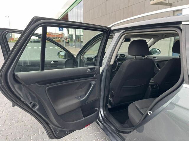 Серый Фольксваген Гольф, объемом двигателя 1.4 л и пробегом 158 тыс. км за 6990 $, фото 7 на Automoto.ua