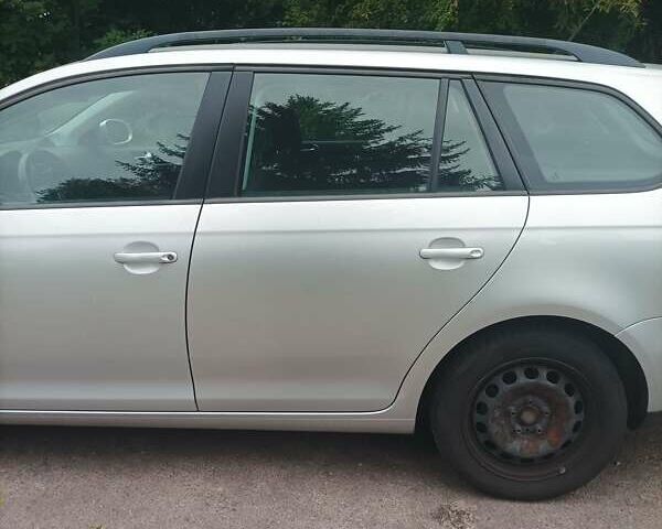 Серый Фольксваген Гольф, объемом двигателя 1.4 л и пробегом 175 тыс. км за 5300 $, фото 57 на Automoto.ua