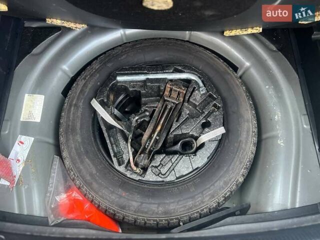 Серый Фольксваген Гольф, объемом двигателя 1.4 л и пробегом 263 тыс. км за 6500 $, фото 9 на Automoto.ua