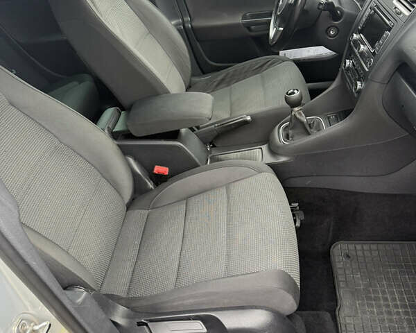 Серый Фольксваген Гольф, объемом двигателя 1.39 л и пробегом 193 тыс. км за 6300 $, фото 13 на Automoto.ua