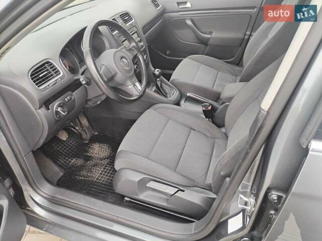 Серый Фольксваген Гольф, объемом двигателя 1.6 л и пробегом 253 тыс. км за 7700 $, фото 31 на Automoto.ua
