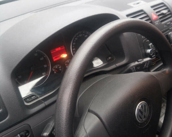 Серый Фольксваген Гольф, объемом двигателя 1.6 л и пробегом 260 тыс. км за 5999 $, фото 4 на Automoto.ua