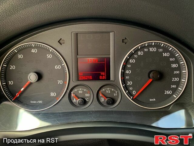 Серый Фольксваген Гольф, объемом двигателя 1.4 л и пробегом 236 тыс. км за 3800 $, фото 5 на Automoto.ua