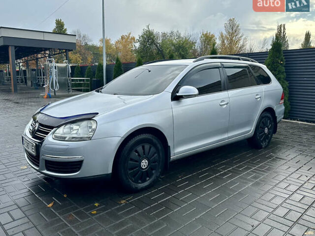 Фольксваген Гольф 2009 в Черкассах на Automoto.ua Серый Фольксваген Гольф, объемом двигателя 1.9 л и пробегом 221 тыс. км за 6950 $, фото 7 на Automoto.ua
