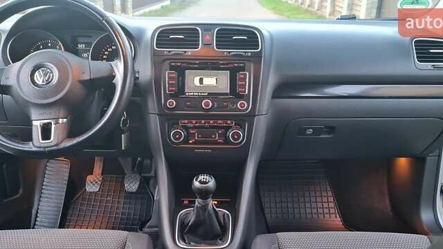 Серый Фольксваген Гольф, объемом двигателя 1.39 л и пробегом 114 тыс. км за 5950 $, фото 16 на Automoto.ua