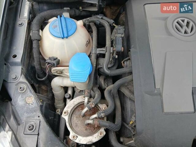 Серый Фольксваген Гольф, объемом двигателя 1.6 л и пробегом 260 тыс. км за 7400 $, фото 33 на Automoto.ua