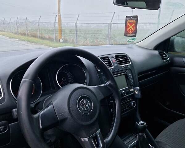 Серый Фольксваген Гольф, объемом двигателя 1.6 л и пробегом 282 тыс. км за 6900 $, фото 15 на Automoto.ua