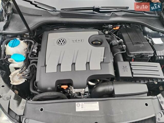 Серый Фольксваген Гольф, объемом двигателя 1.6 л и пробегом 253 тыс. км за 7700 $, фото 18 на Automoto.ua