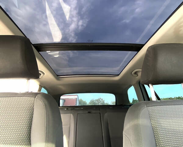 Серый Фольксваген Гольф, объемом двигателя 1.6 л и пробегом 207 тыс. км за 7700 $, фото 19 на Automoto.ua