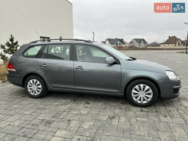 Серый Фольксваген Гольф, объемом двигателя 1.6 л и пробегом 218 тыс. км за 5850 $, фото 18 на Automoto.ua